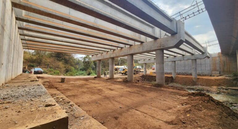 Supervision of Upgrading of Earth Roads (to bitumen standard) Using the Low Volume Sealed Road Concept