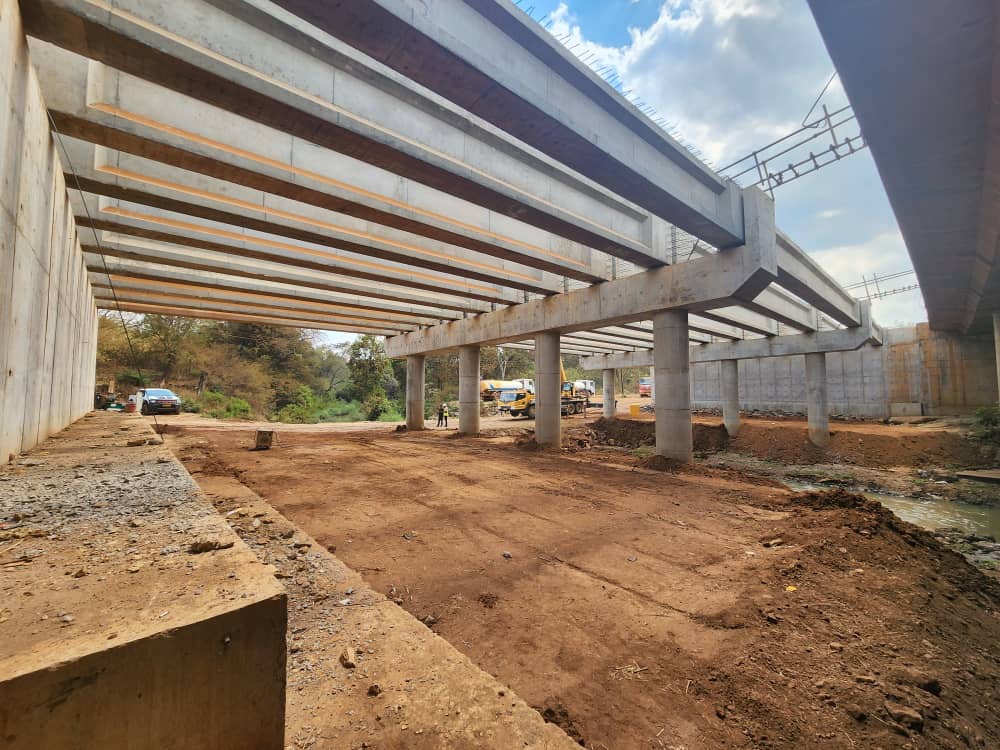Supervision of Upgrading of Earth Roads (to bitumen standard) Using the Low Volume Sealed Road Concept