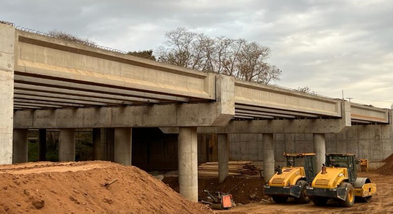 Design Review, ESIA, Pre-contract Services and Construction Supervision of Lilongwe West Bypass Road 13.5km AC Financed by AfDB